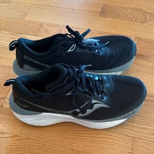 Saucony Trumph 22 Shoes
